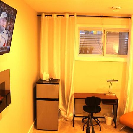 Ritchie B&B Edmonton Bagian luar foto
