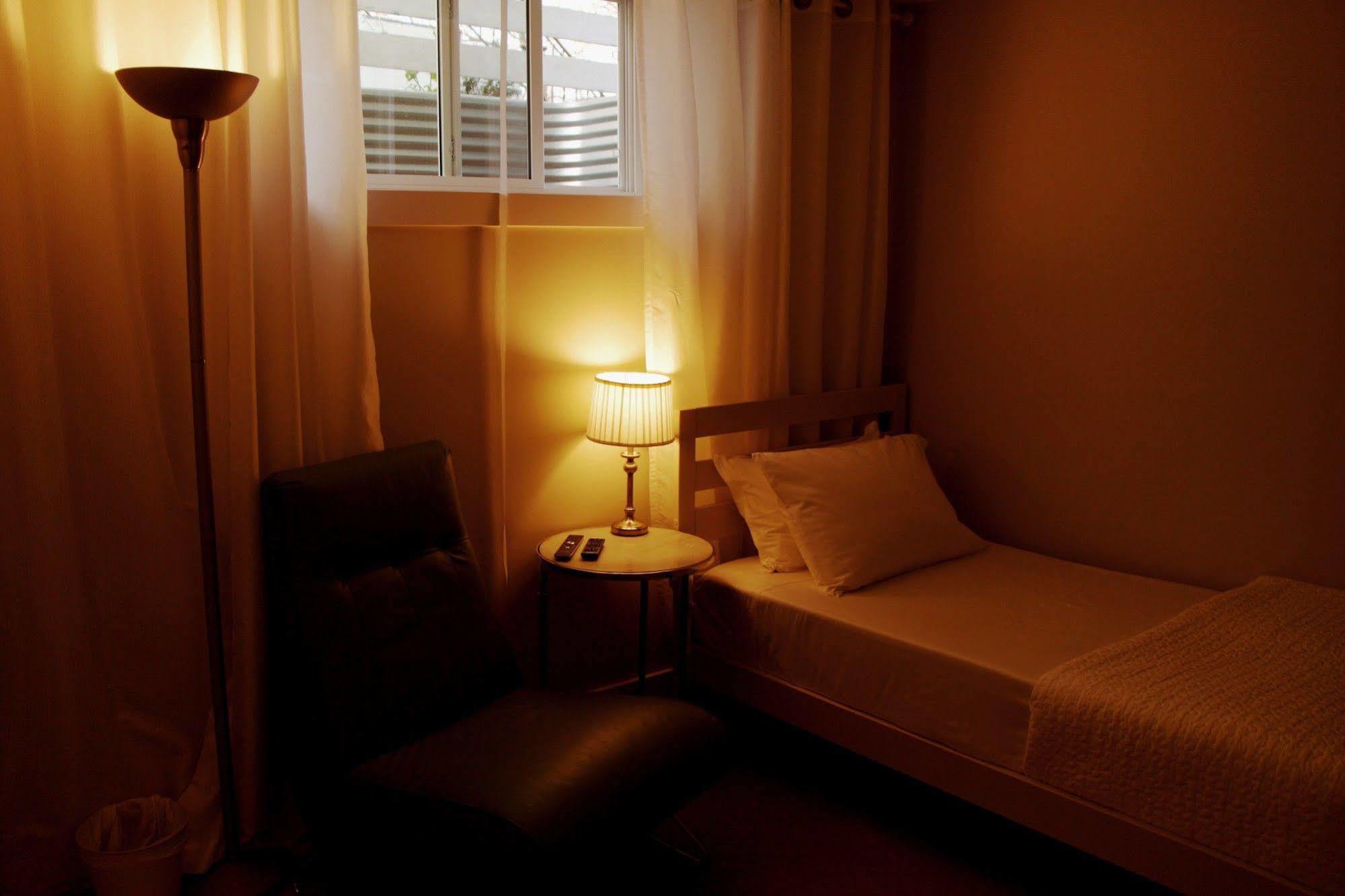 Ritchie B&B Edmonton Bagian luar foto
