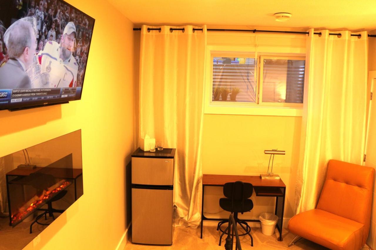 Ritchie B&B Edmonton Bagian luar foto